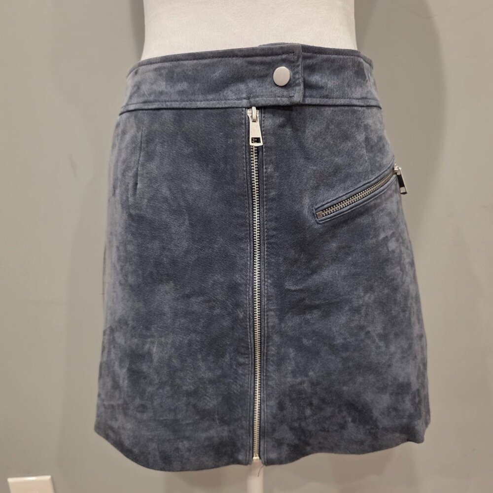 Bagatelle NYC Gray Suede Mini Skirt. Sz M. Street style edgy Y2K